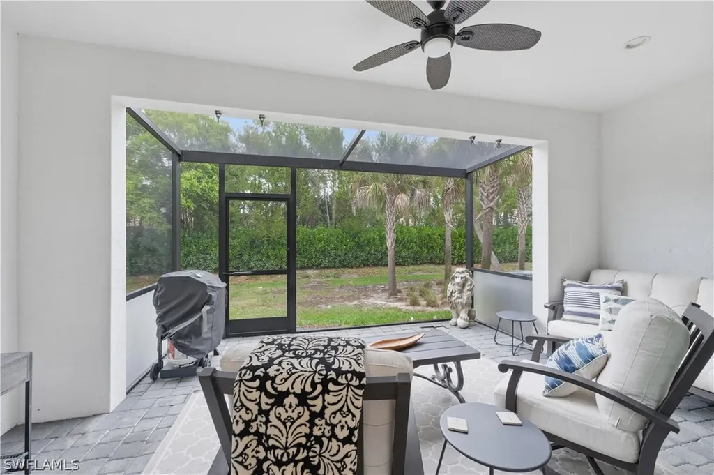 13017 Pembroke Drive Naples FL 34105