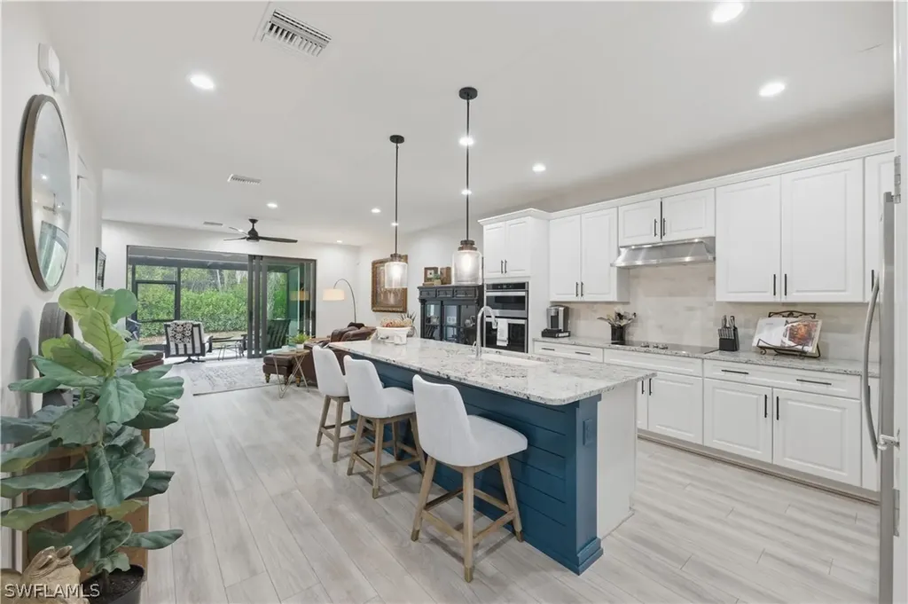 13017 Pembroke Drive Naples FL 34105