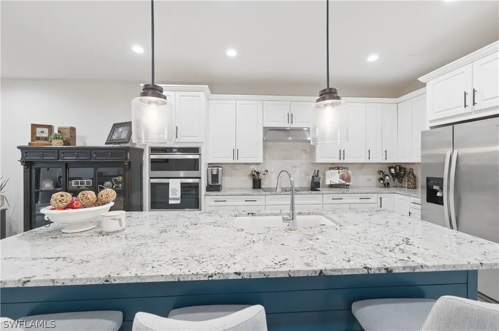 13017 Pembroke Drive Naples FL 34105