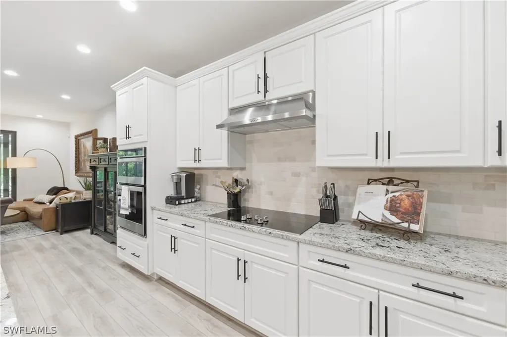 13017 Pembroke Drive Naples FL 34105