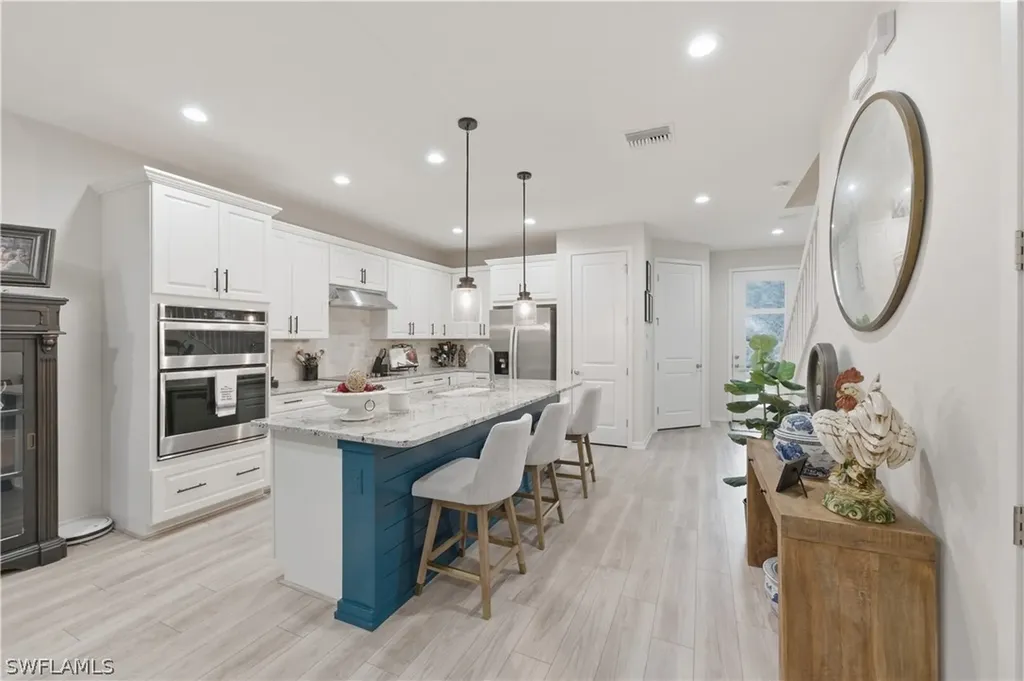 13017 Pembroke Drive Naples FL 34105