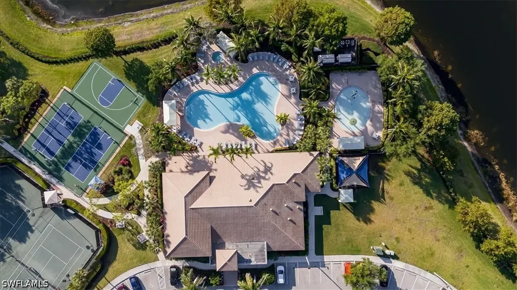 6510 Monterey Point Naples FL 34105