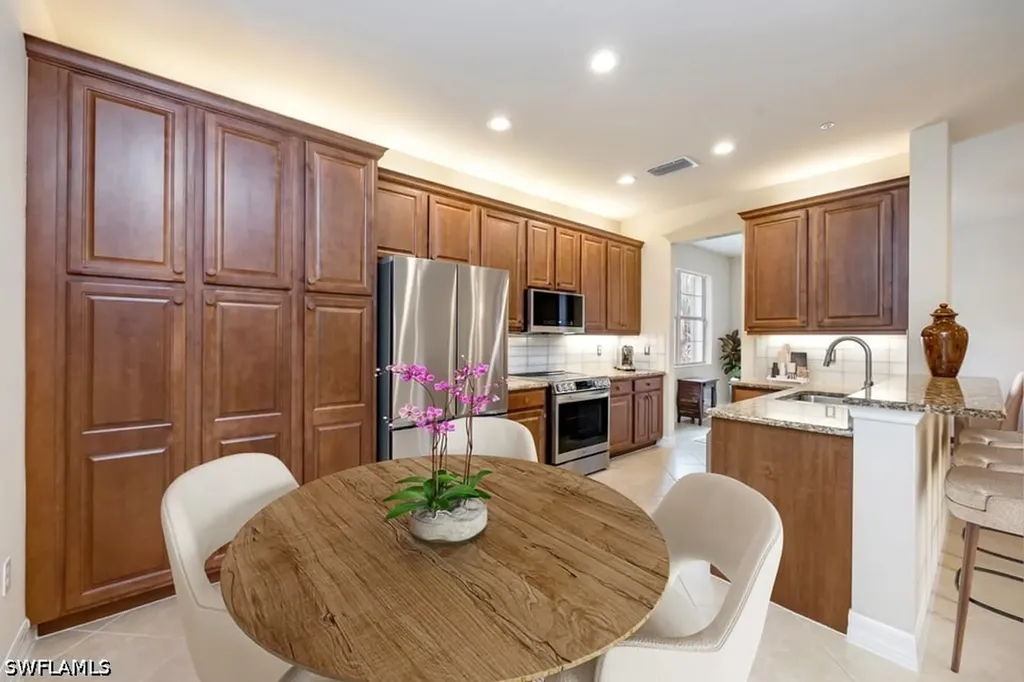 6510 Monterey Point Naples FL 34105