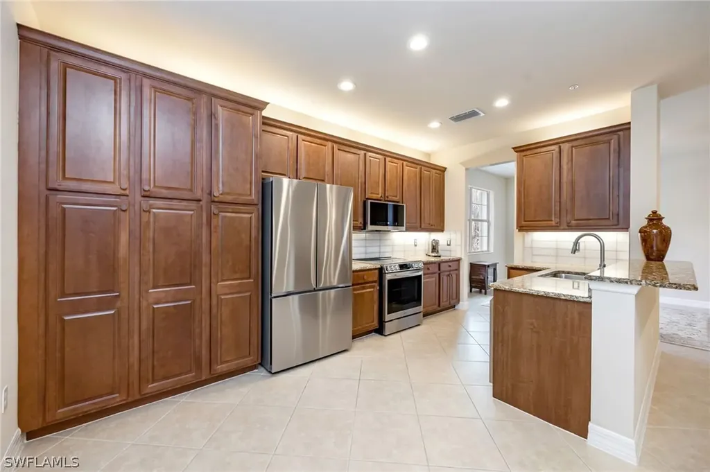 6510 Monterey Point Naples FL 34105
