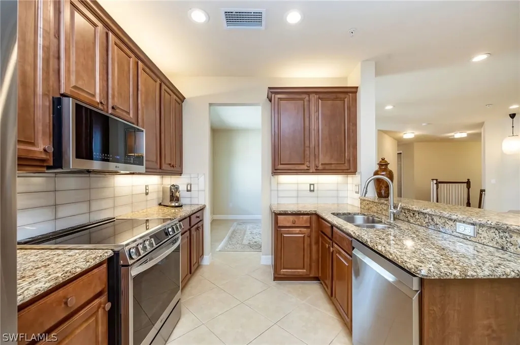6510 Monterey Point Naples FL 34105