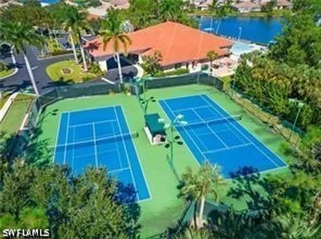 820 New Waterford Drive W Naples FL 34104