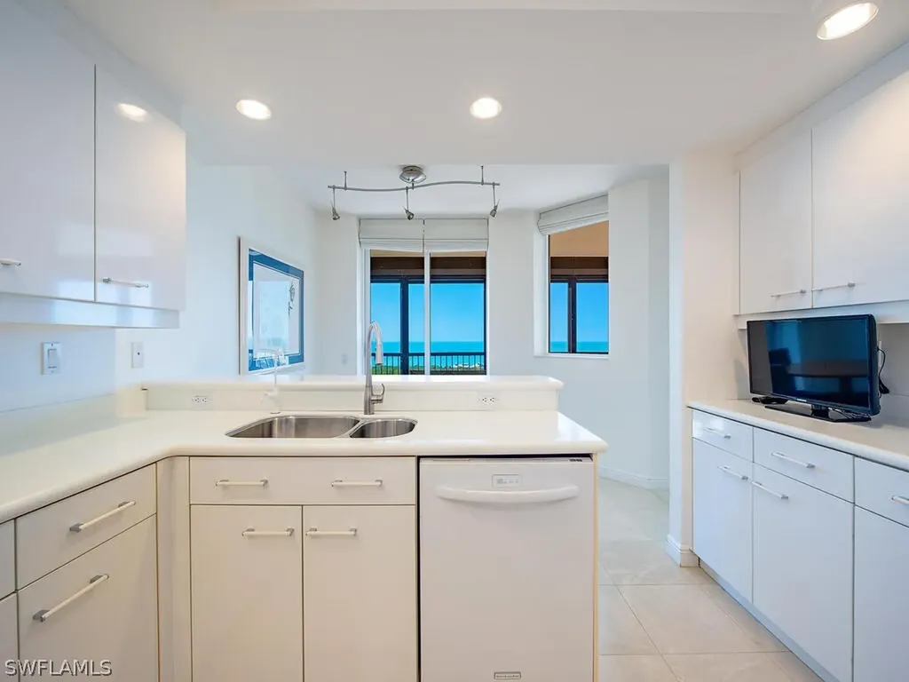 7225 Pelican Bay Boulevard Naples FL 34108