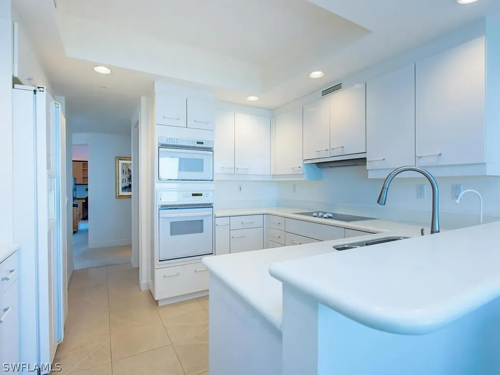 7225 Pelican Bay Boulevard Naples FL 34108