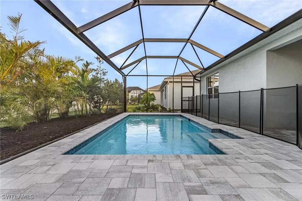 379 Grace Bay Lane Naples FL 34114