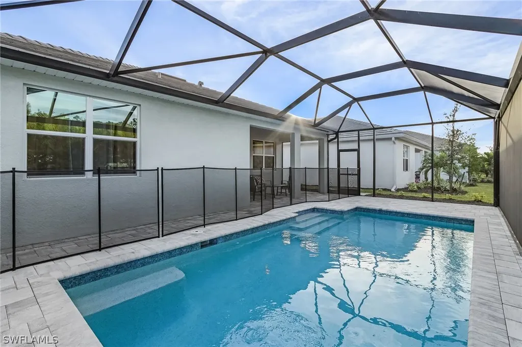379 Grace Bay Lane Naples FL 34114