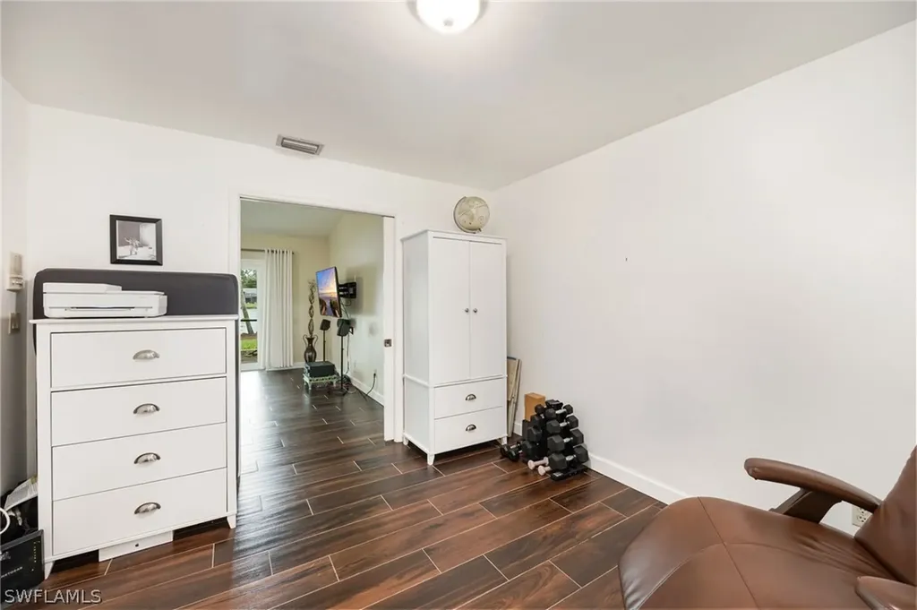 1324 Monarch Circle Naples FL 34116