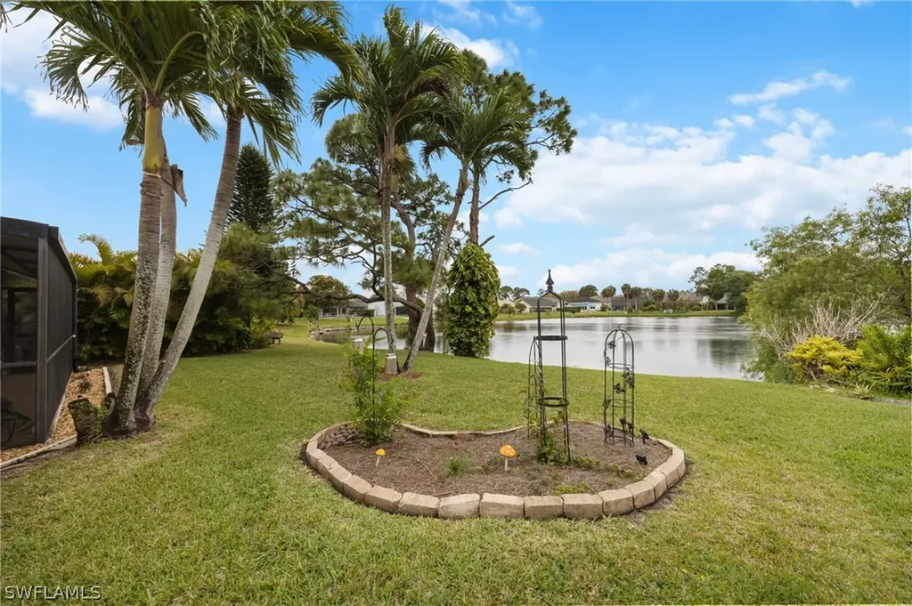 1324 Monarch Circle Naples FL 34116