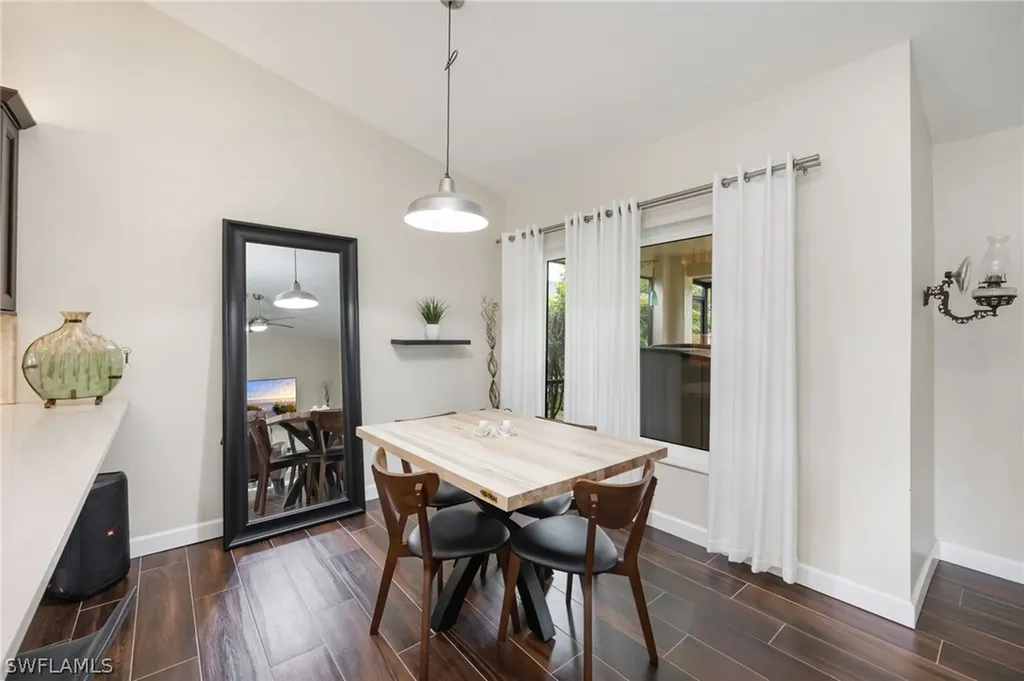 1324 Monarch Circle Naples FL 34116