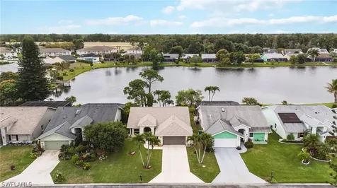 1324 Monarch Circle Naples FL 34116