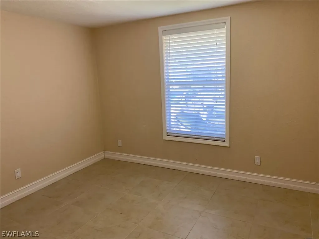 5389 Treetops Drive Naples FL 34113