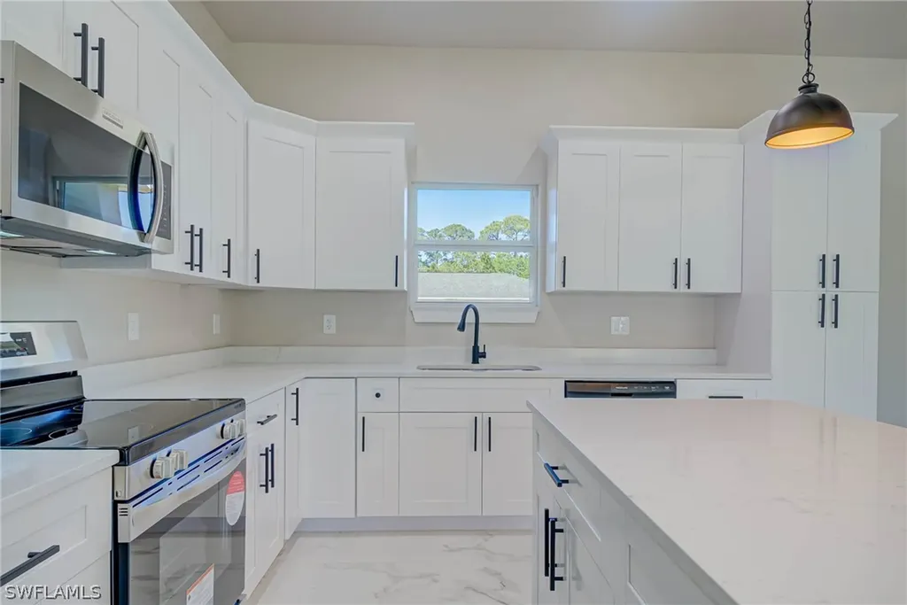 2023 Robert Avenue Alva FL 33920