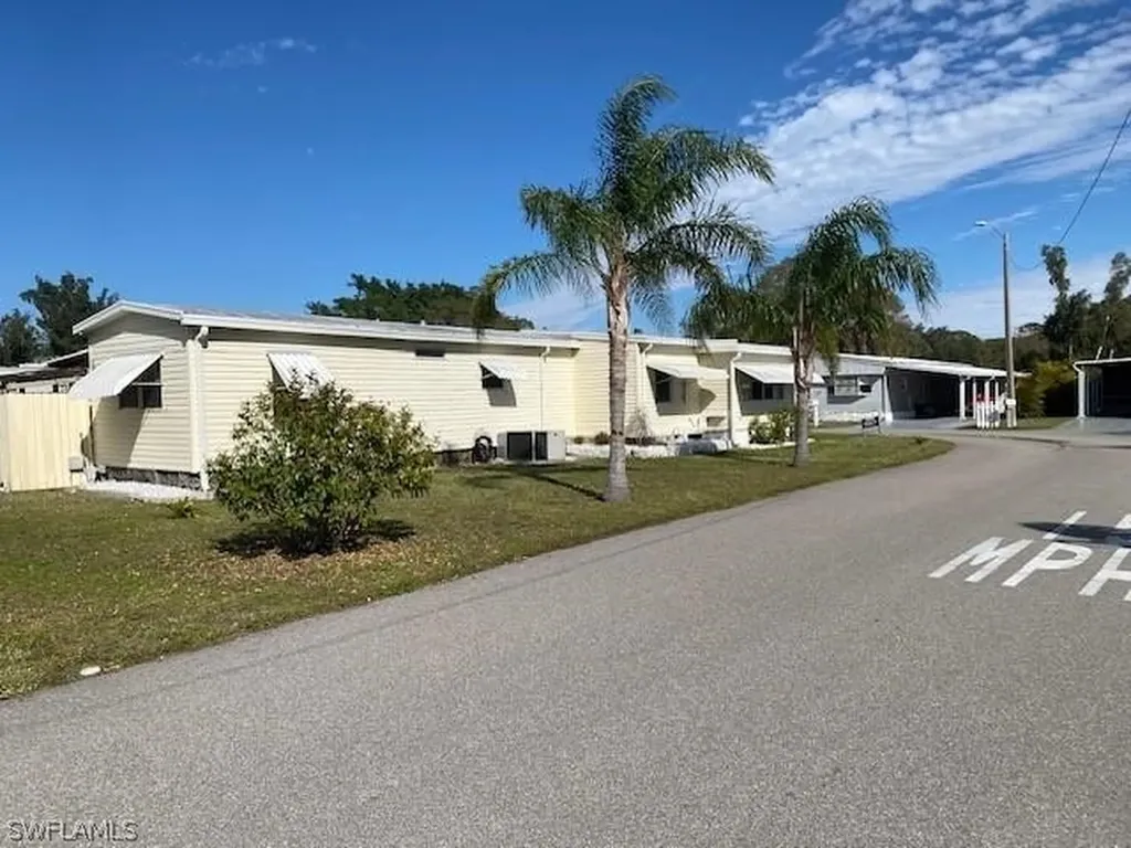 2727 Indianwood Drive North Fort Myers FL 33917