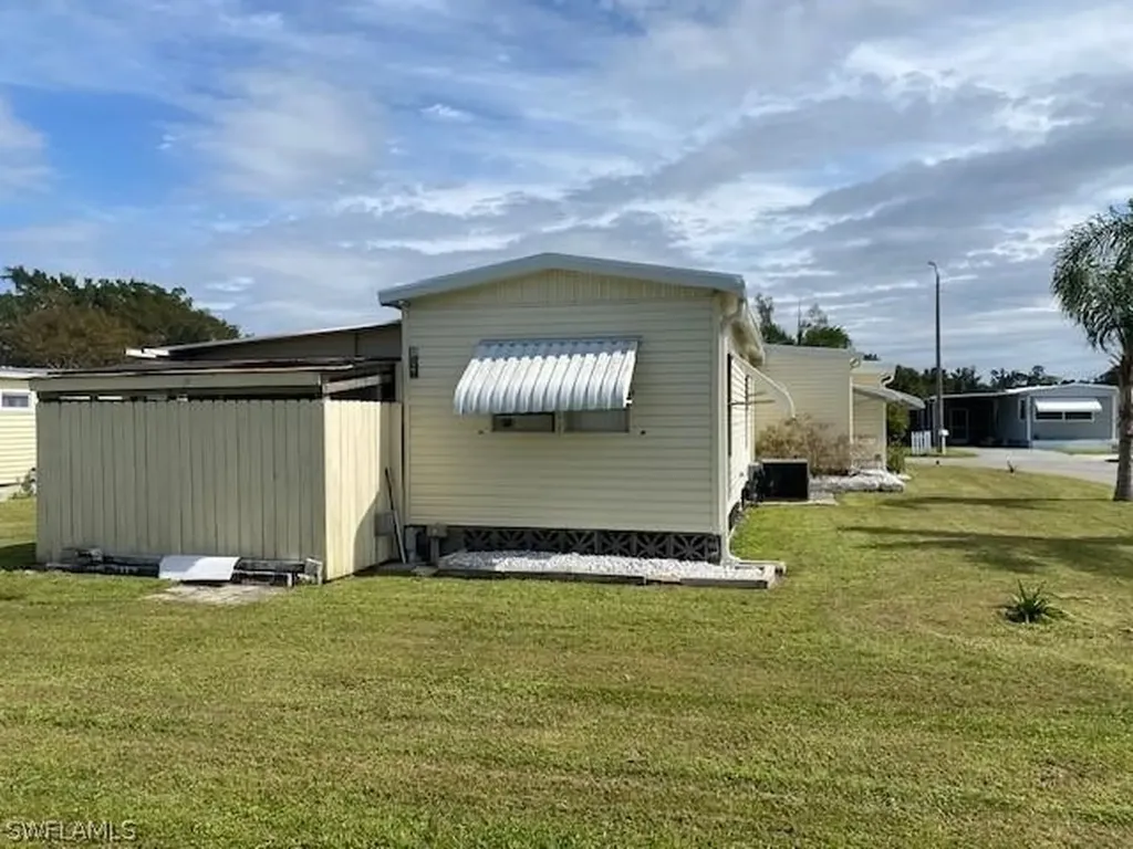 2727 Indianwood Drive North Fort Myers FL 33917