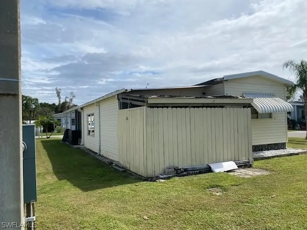 2727 Indianwood Drive North Fort Myers FL 33917