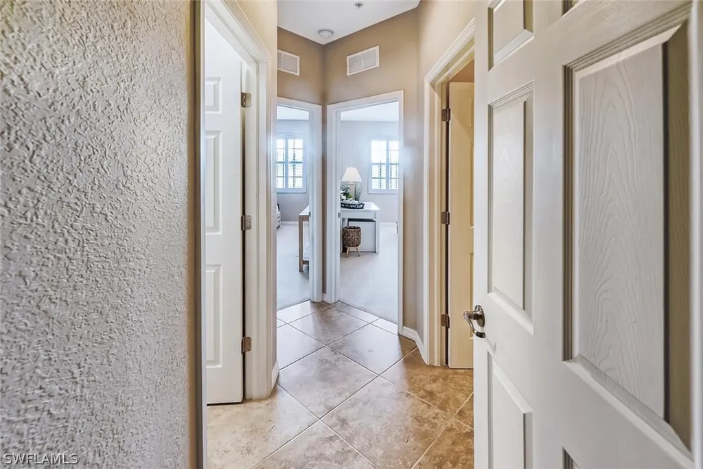 9107 Napoli Court Naples FL 34113