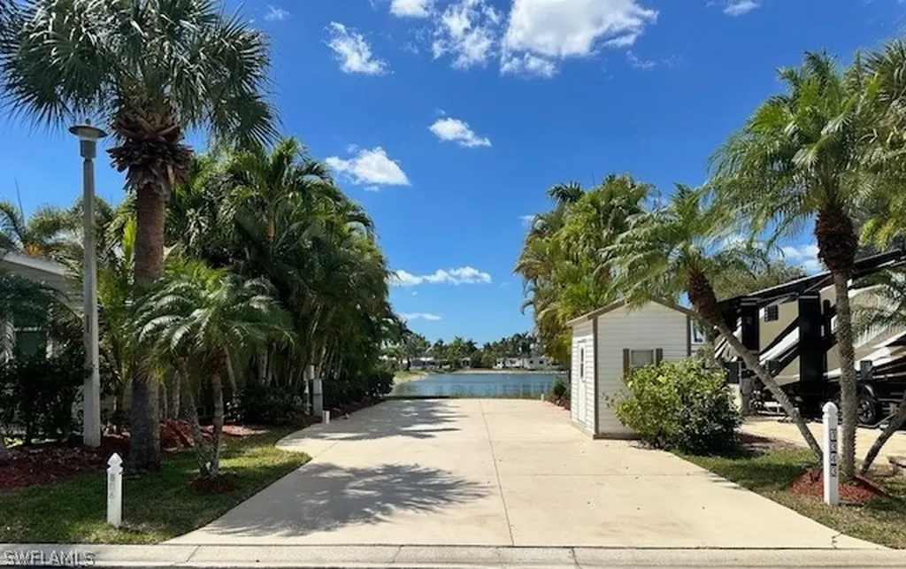 1343 Amethyst Lake Lane Naples FL 34114