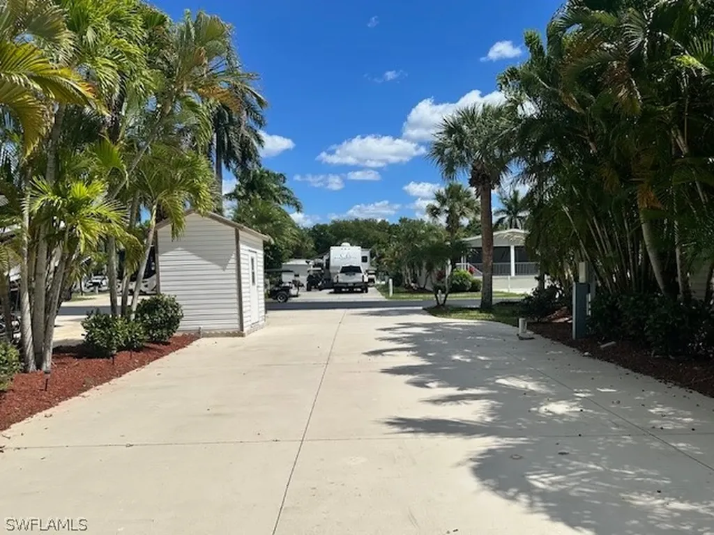 1343 Amethyst Lake Lane Naples FL 34114