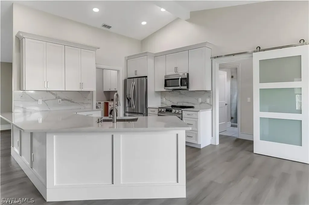 270 Madison Drive Naples FL 34110
