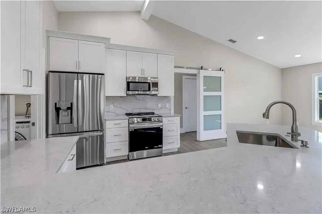 270 Madison Drive Naples FL 34110
