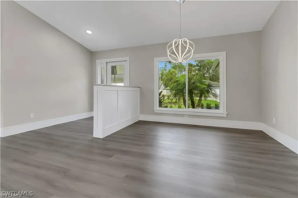 270 Madison Drive Naples FL 34110