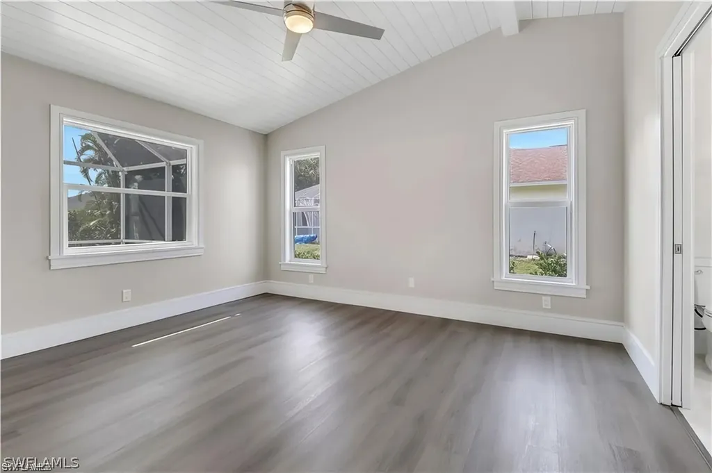 270 Madison Drive Naples FL 34110