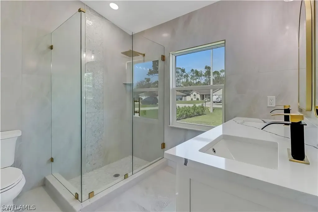 270 Madison Drive Naples FL 34110