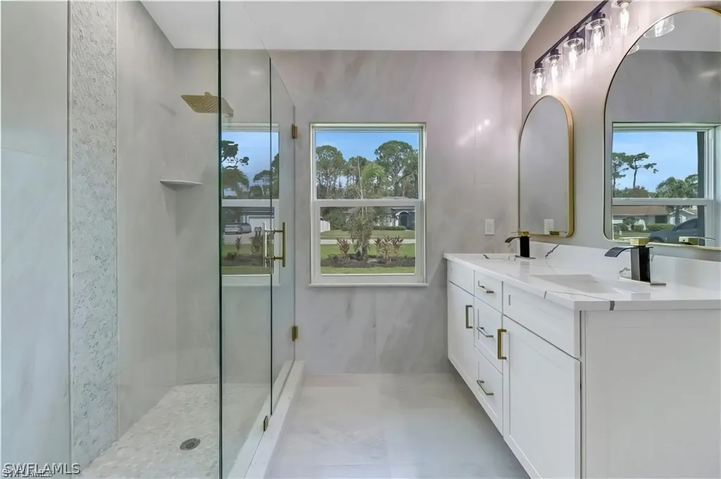 270 Madison Drive Naples FL 34110