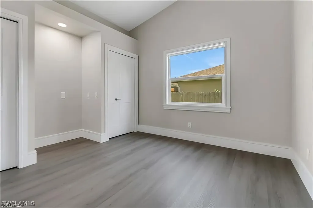 270 Madison Drive Naples FL 34110