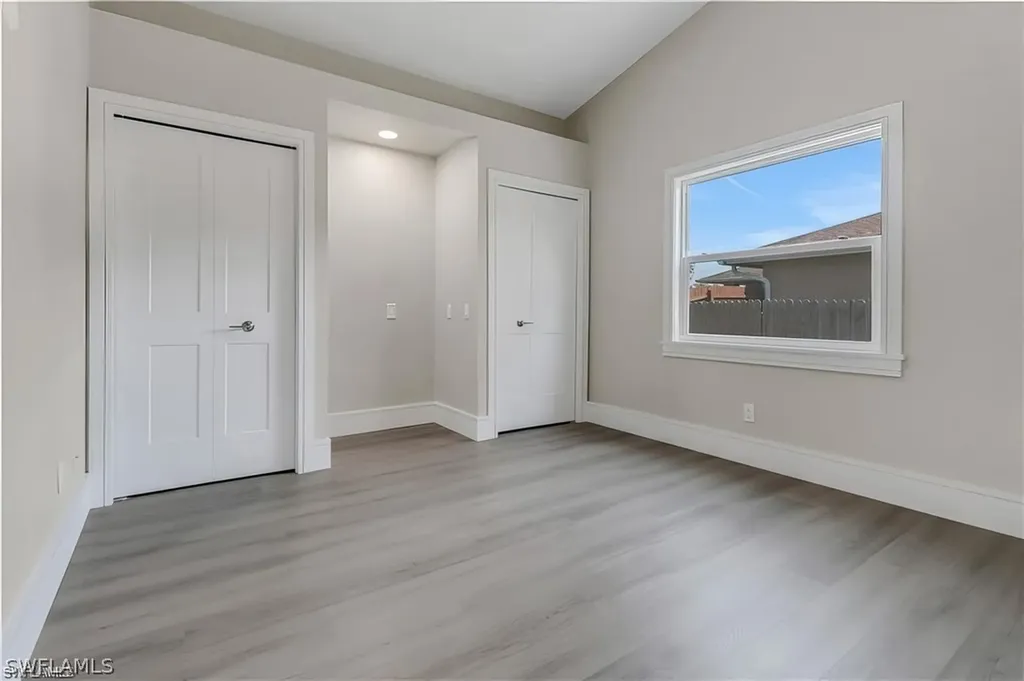 270 Madison Drive Naples FL 34110