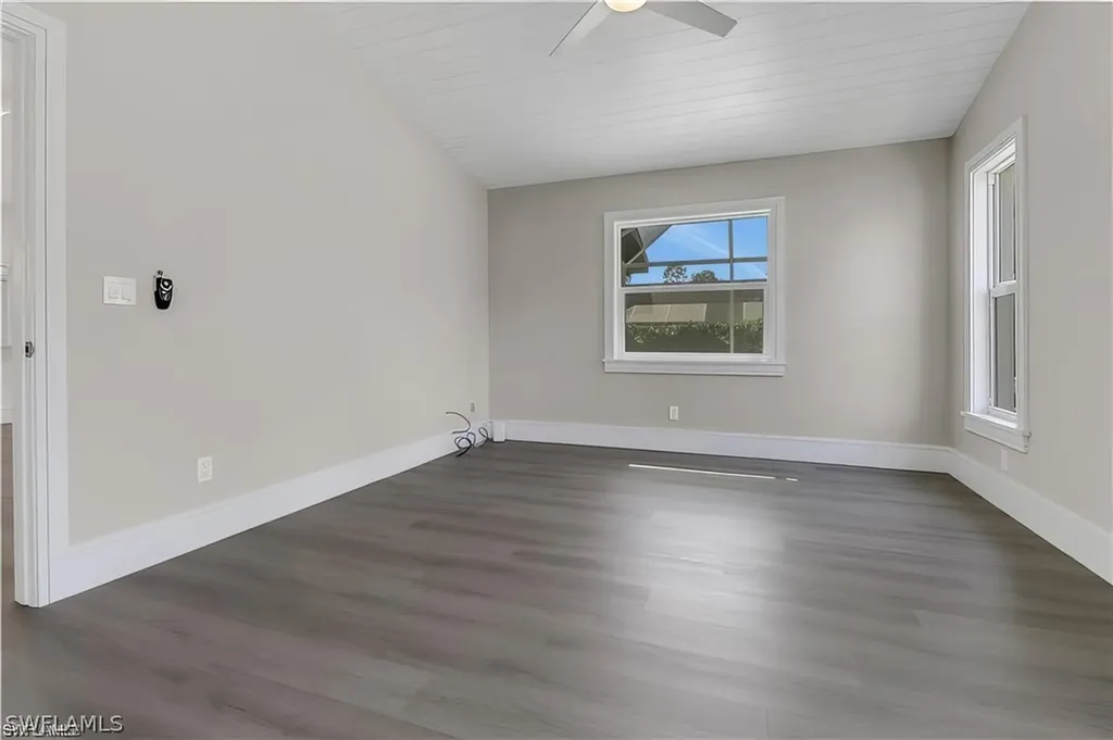 270 Madison Drive Naples FL 34110