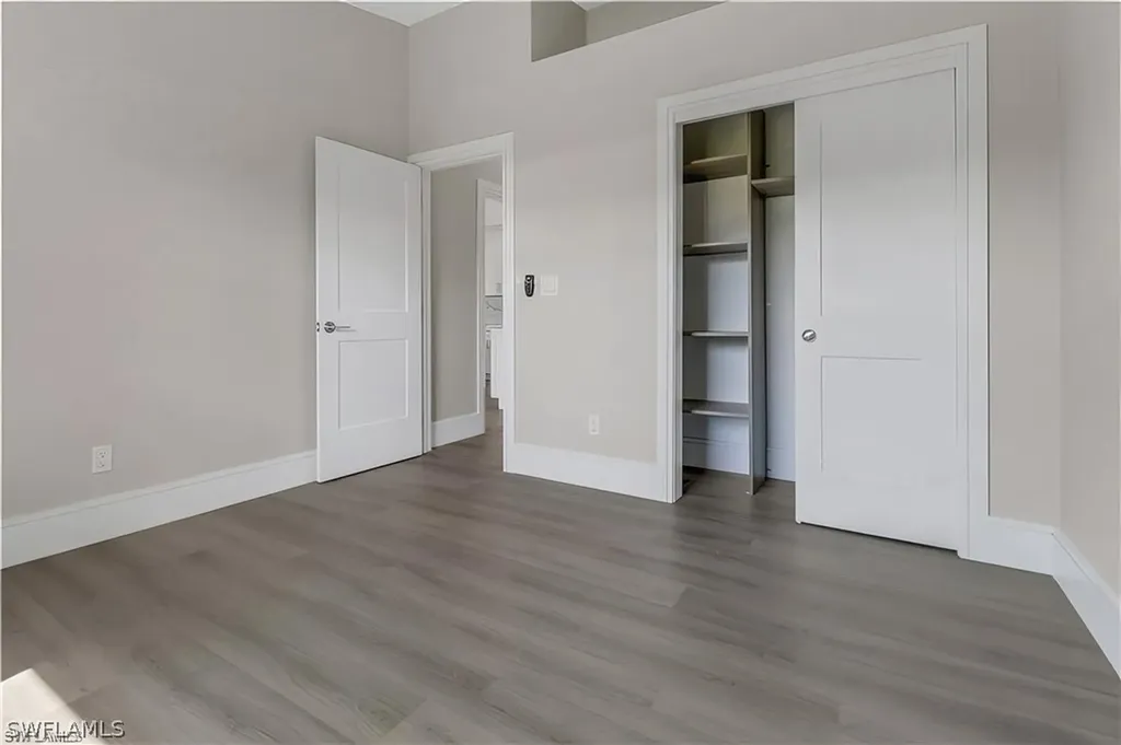 270 Madison Drive Naples FL 34110
