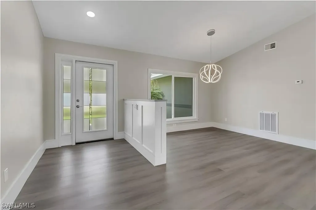270 Madison Drive Naples FL 34110