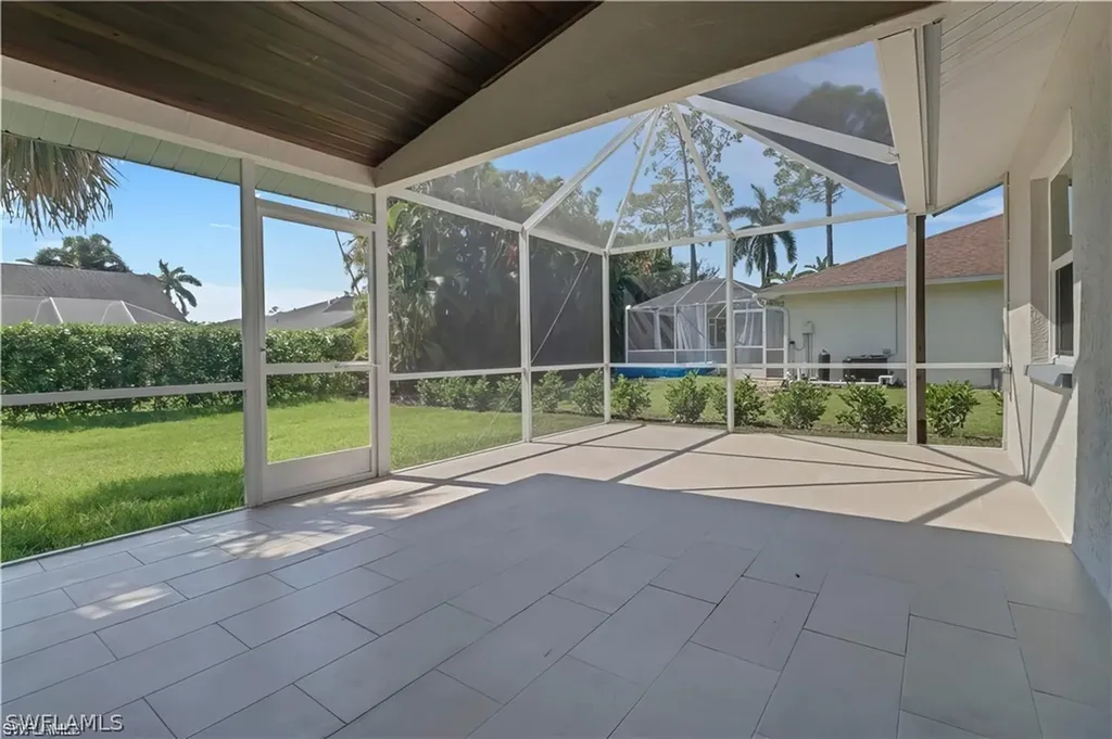 270 Madison Drive Naples FL 34110
