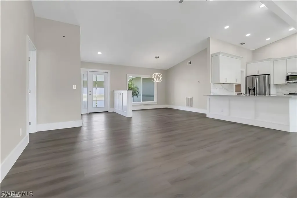 270 Madison Drive Naples FL 34110