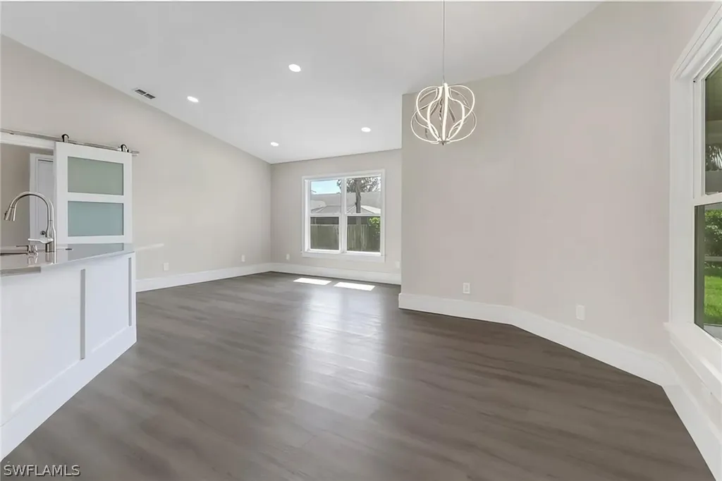 270 Madison Drive Naples FL 34110