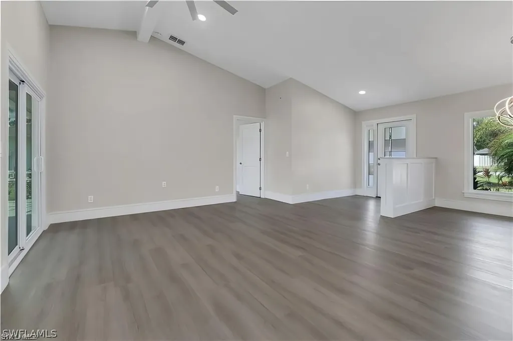 270 Madison Drive Naples FL 34110