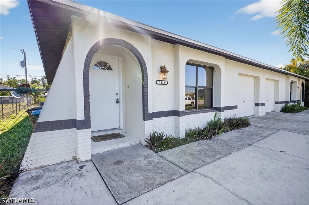 1413/1415 SE 23rd Place Cape Coral FL 33990