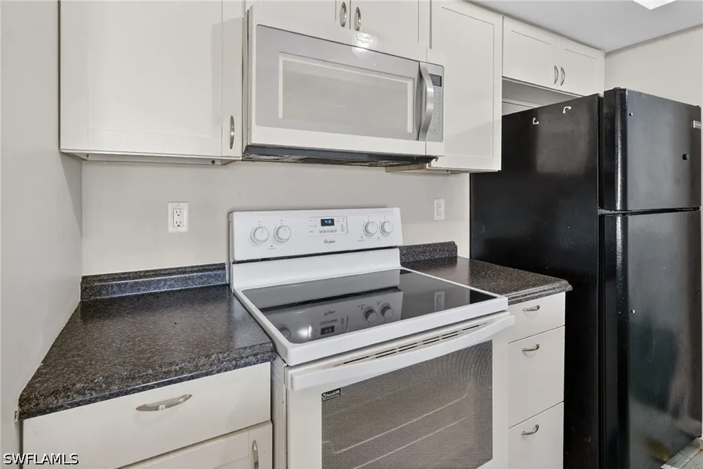 1413/1415 SE 23rd Place Cape Coral FL 33990