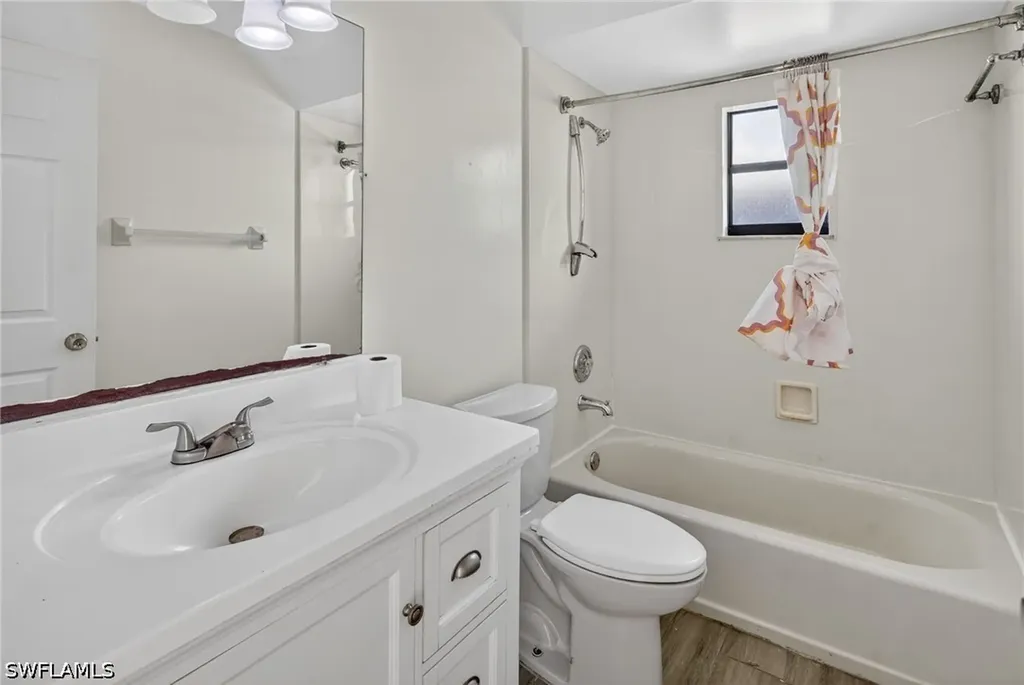 1413/1415 SE 23rd Place Cape Coral FL 33990