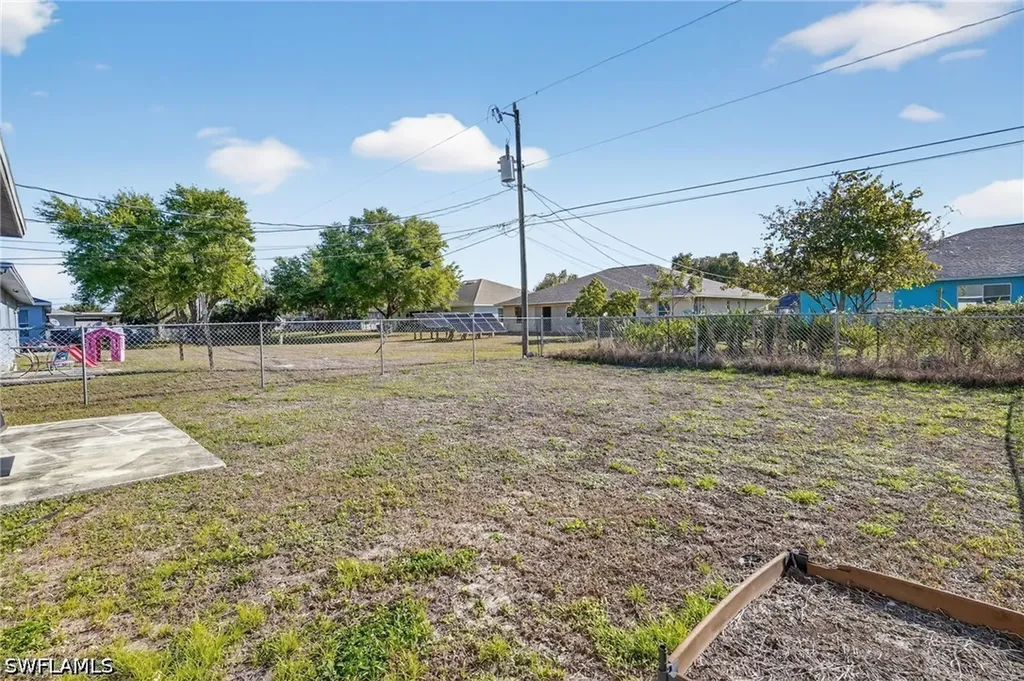 1413/1415 SE 23rd Place Cape Coral FL 33990