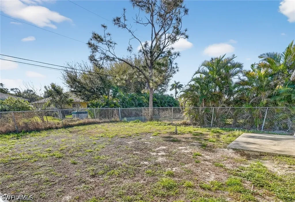 1413/1415 SE 23rd Place Cape Coral FL 33990
