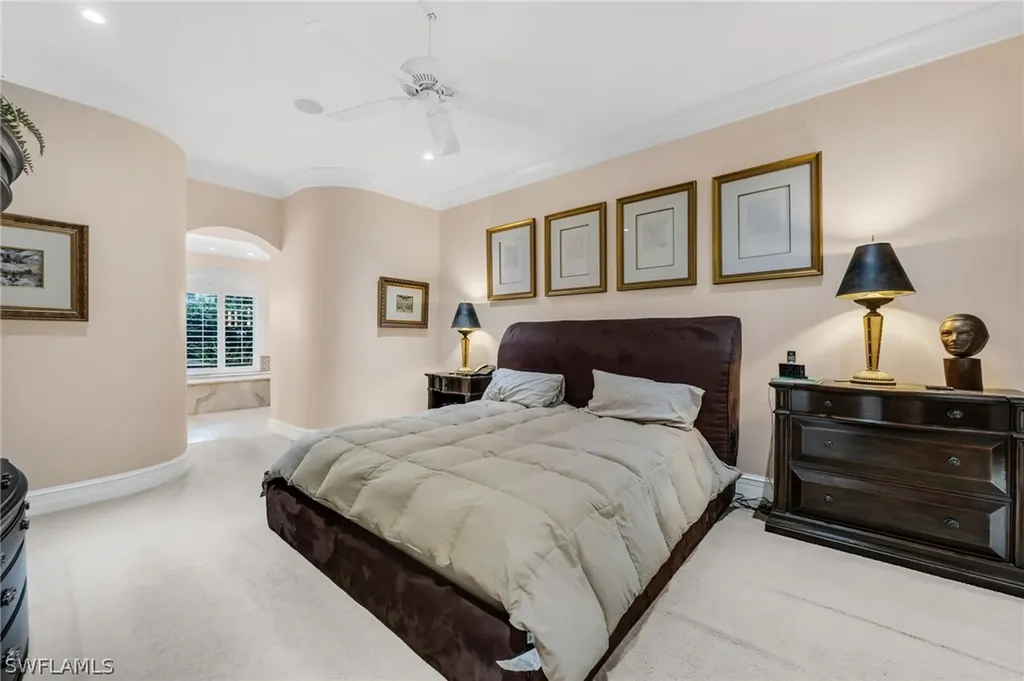 645 Via Mezner Naples FL 34108