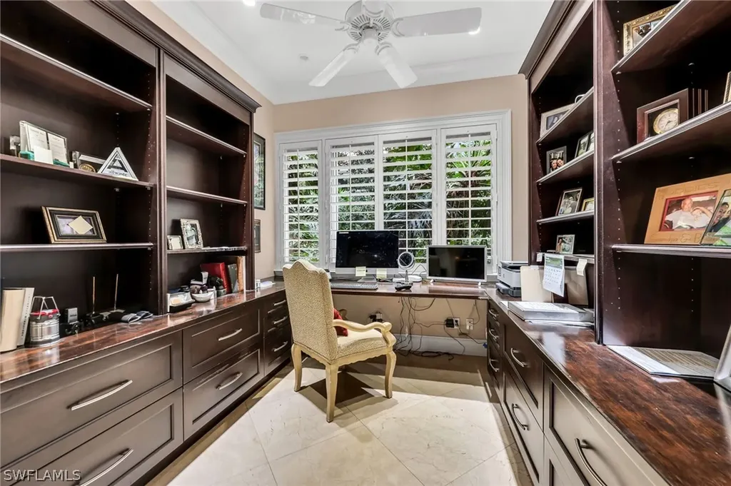 645 Via Mezner Naples FL 34108