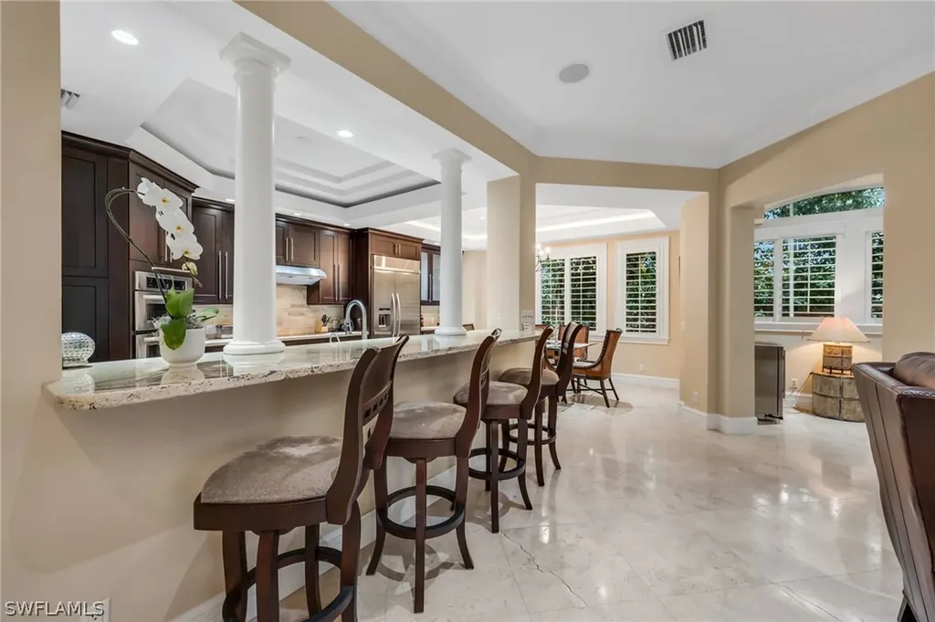 645 Via Mezner Naples FL 34108
