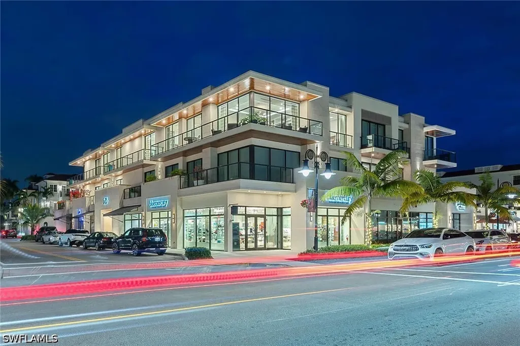 495 5th Street S Naples FL 34102